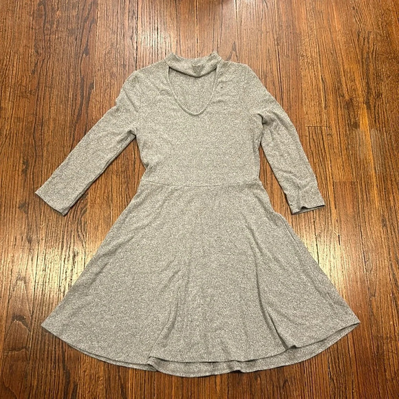 Keyhole Neck A-Line Dress - Picture 1 of 3